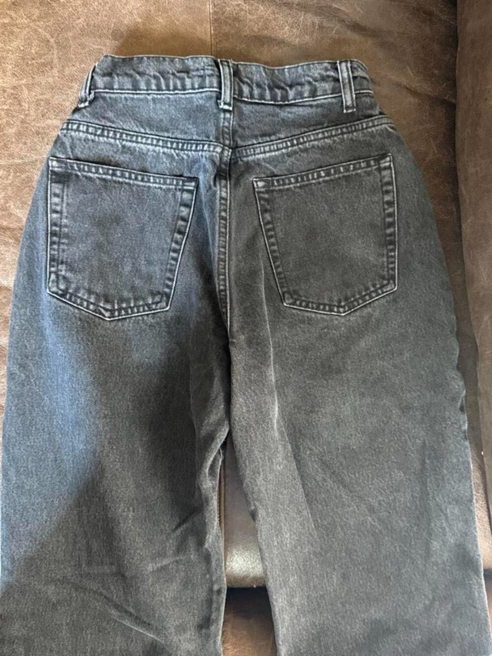 Asos Design High Rise Distressed Jeans - Picture 6 of 6